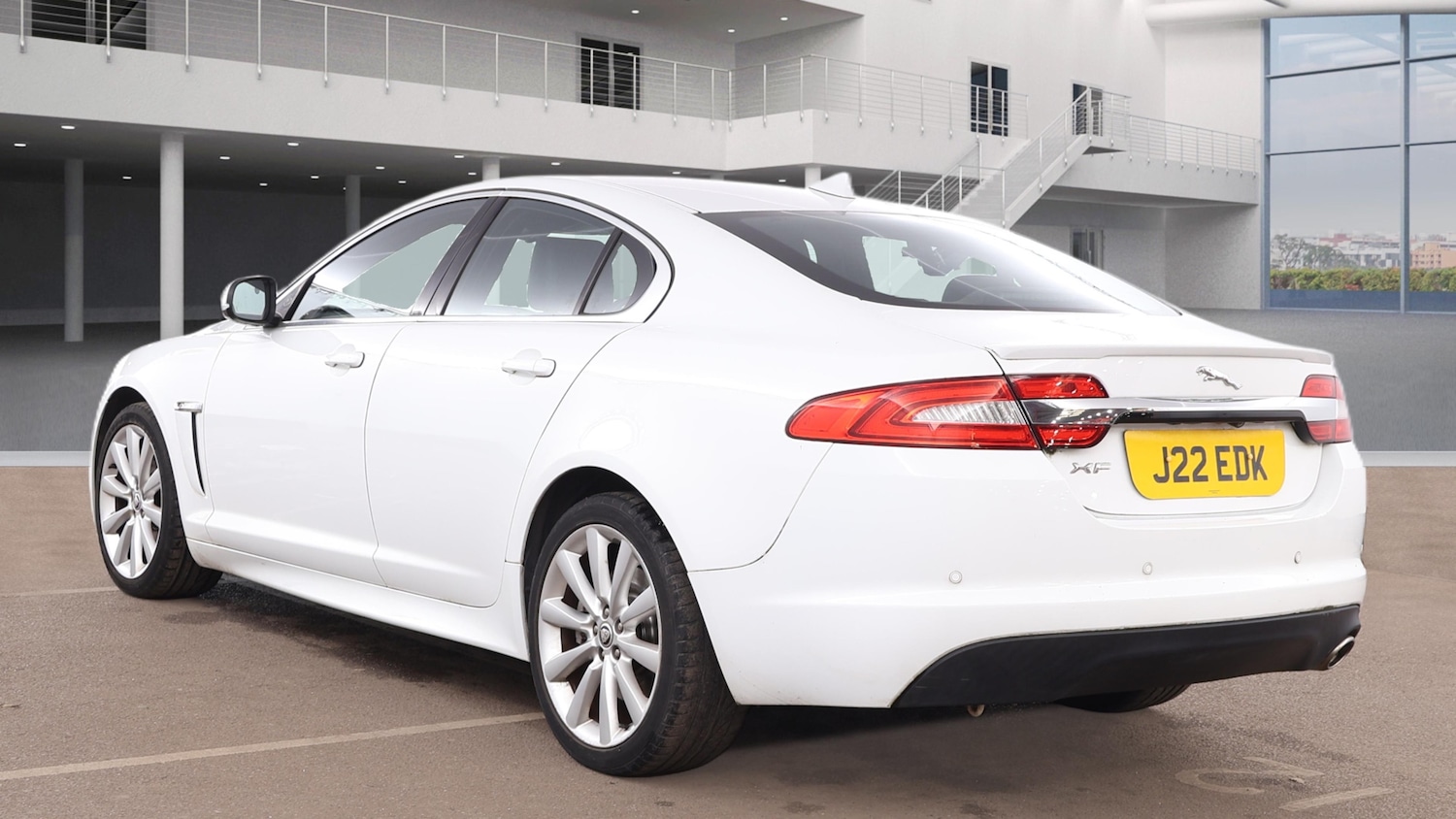Used Jaguar XF 2013 for sale - 77997716: Photo 2