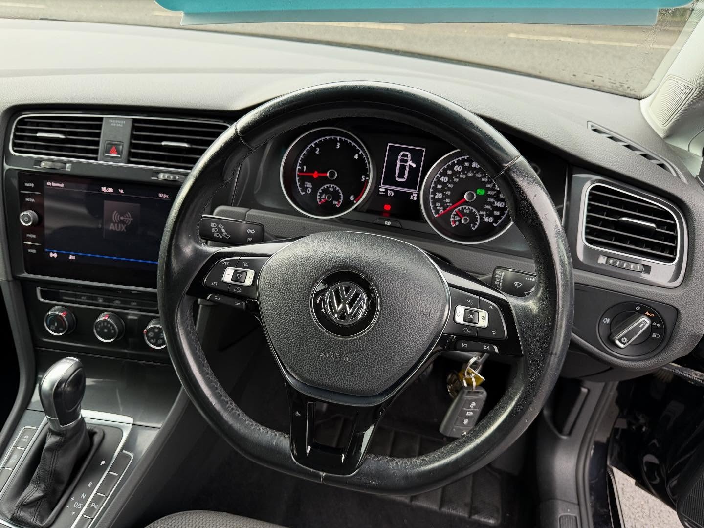 Used Volkswagen Golf 2018 for sale - 76126537: Photo 2