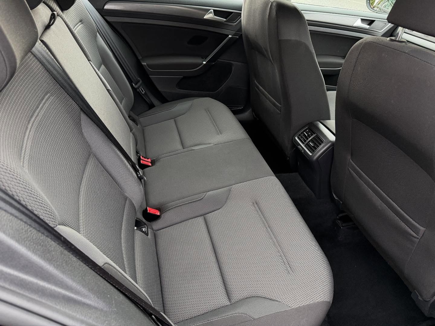 Used Volkswagen Golf 2018 for sale - 76126537: Photo 9