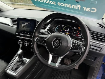 Used Renault Captur 2022 for sale - 76276061: Photo 2