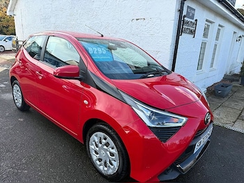 2021 (70) - 1.0 VVT-i X-Play TSS 5dr