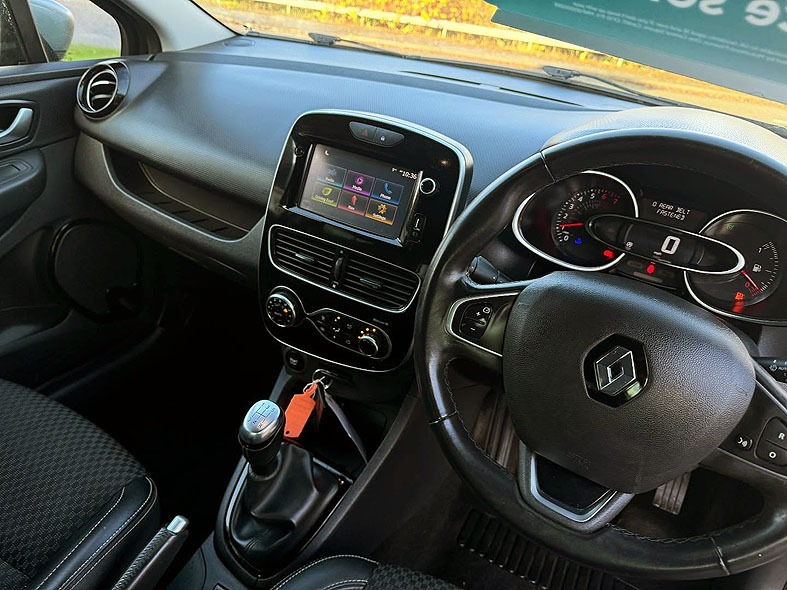 Used Renault Clio 2018 for sale - 76556704: Photo 6