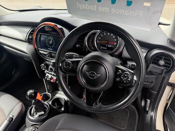 Used MINI Hatch 2018 for sale - 78237338: Photo