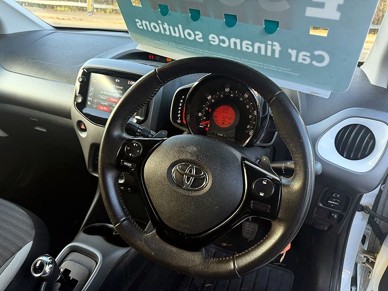 Used Toyota AYGO 2019 for sale - 76611222: Photo 4