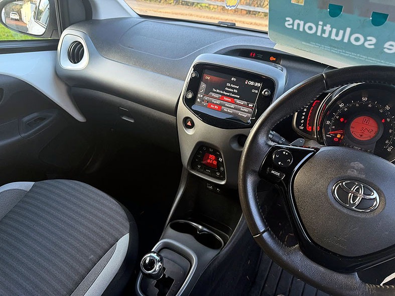 Used Toyota AYGO 2019 for sale - 76611222: Photo 6