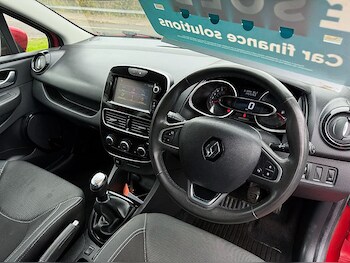 Used Renault Clio 2017 for sale - 76477554: Photo