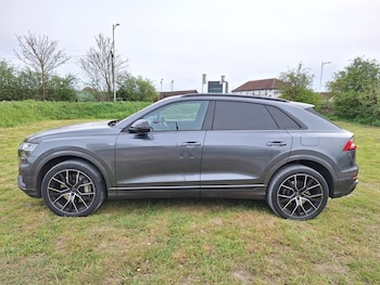 Used Audi Q8 2023 for sale - 78257536: Photo