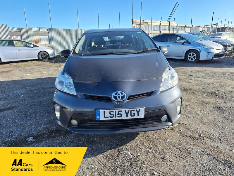Used Toyota Prius 2015 for sale - 76643095: Photo 2