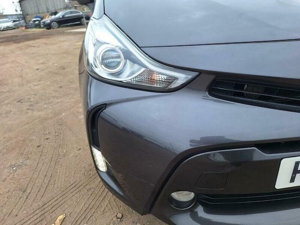 Used Toyota Prius+ 2019 for sale - 76313326: Photo 11
