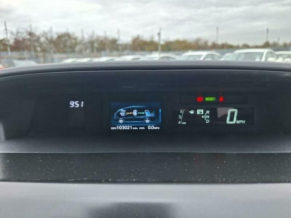 Used Toyota Prius+ 2019 for sale - 76313326: Photo 23