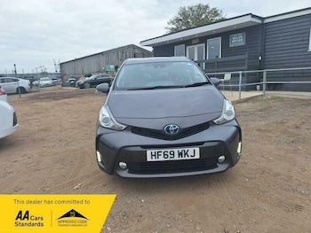 Used Toyota Prius+ 2019 for sale - 76313326: Photo 2