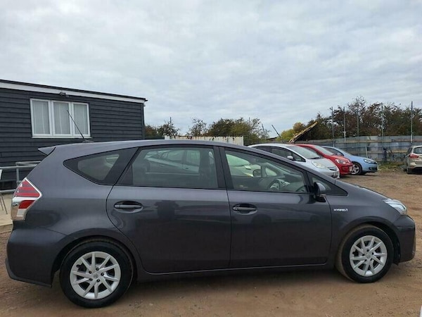 Used Toyota Prius+ 2019 for sale - 76313326: Photo 8
