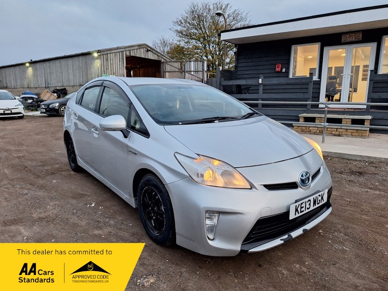 Used Toyota Prius 2018 for sale - 76510457: Photo 1