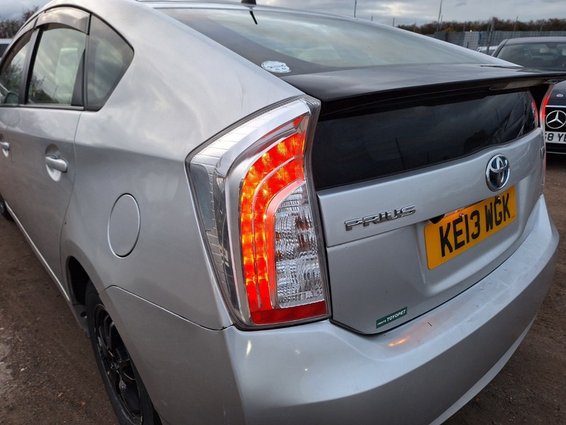 Used Toyota Prius 2018 for sale - 76510457: Photo 13