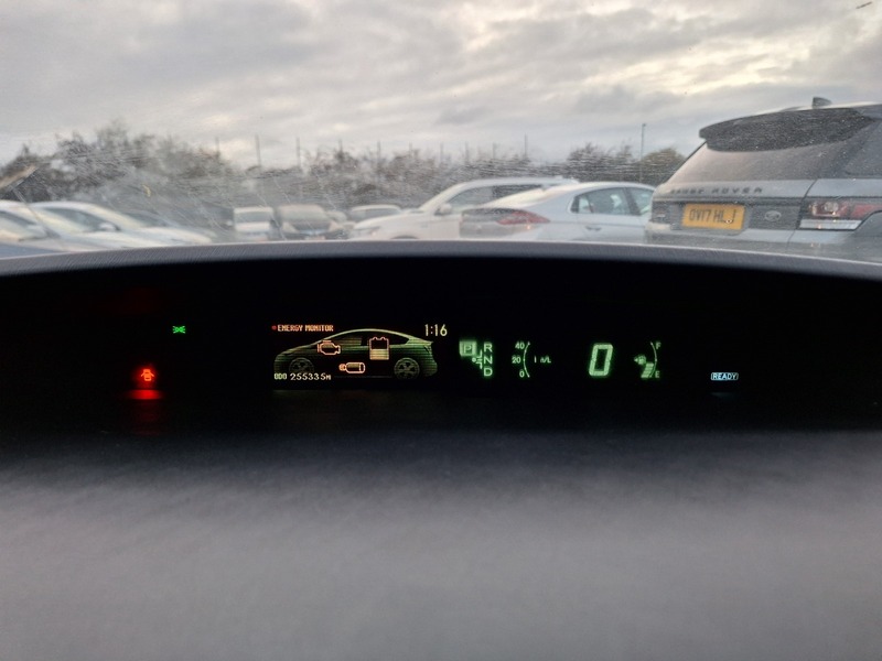 Used Toyota Prius 2018 for sale - 76510457: Photo 17