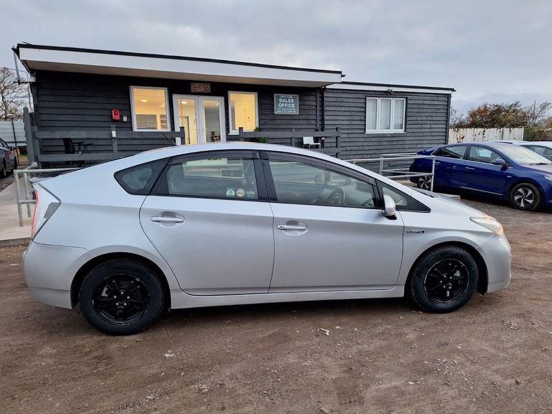 Used Toyota Prius 2018 for sale - 76510457: Photo 8