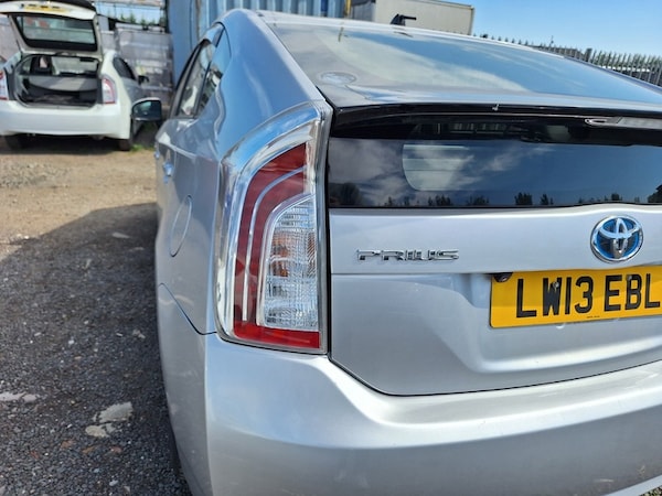 Used Toyota Prius 2018 for sale - 75236607: Photo 14