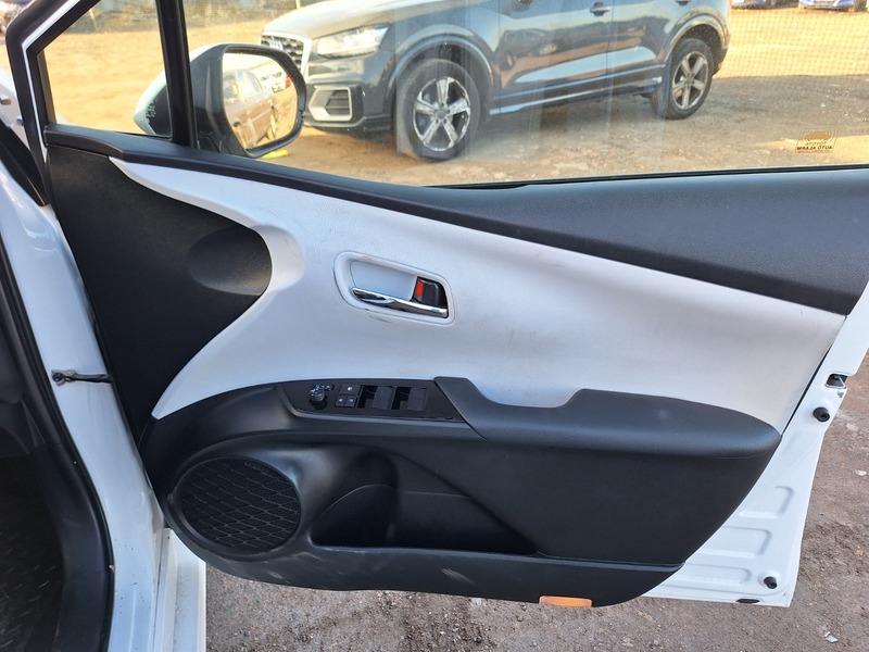 Used Toyota Prius 2021 for sale - 77053674: Photo 15