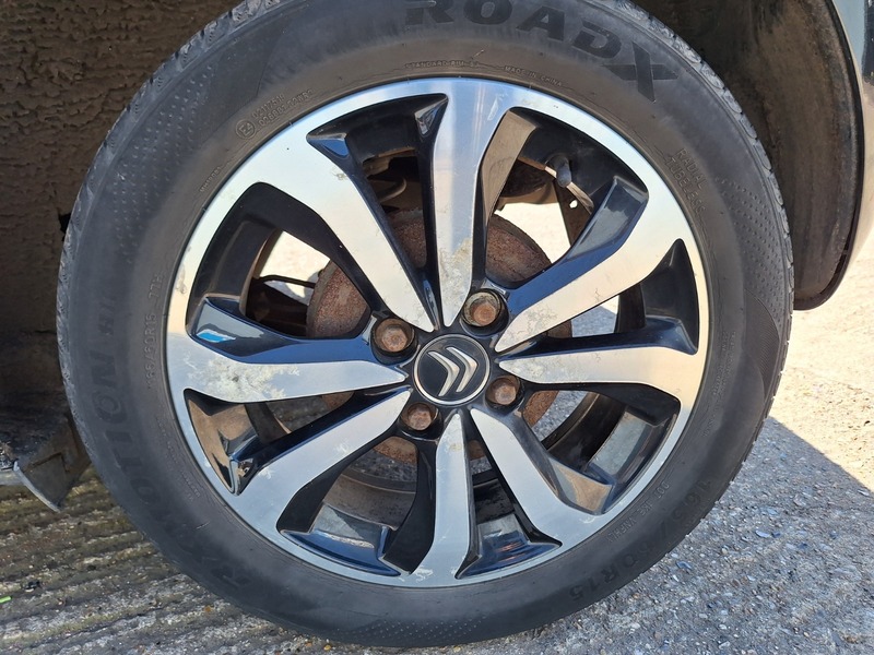 Vehicle 29