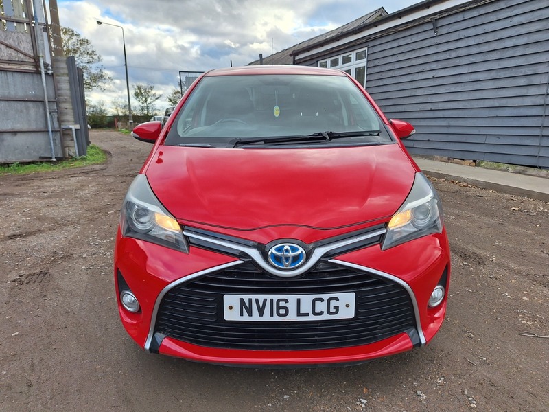 Used Toyota Yaris 2016 for sale - 76334179: Photo 2