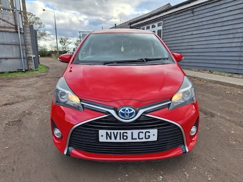 Used Toyota Yaris 2016 for sale - 76334179: Photo 2