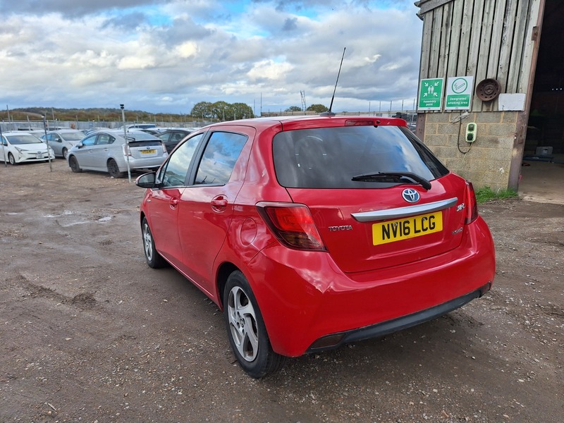 Used Toyota Yaris 2016 for sale - 76334179: Photo 5