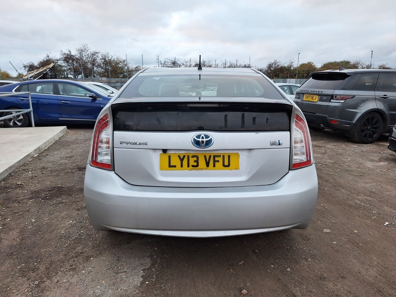 Used Toyota Prius 2016 for sale - 76510435: Photo 5