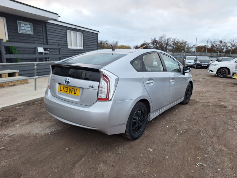 Used Toyota Prius 2016 for sale - 76510435: Photo 6