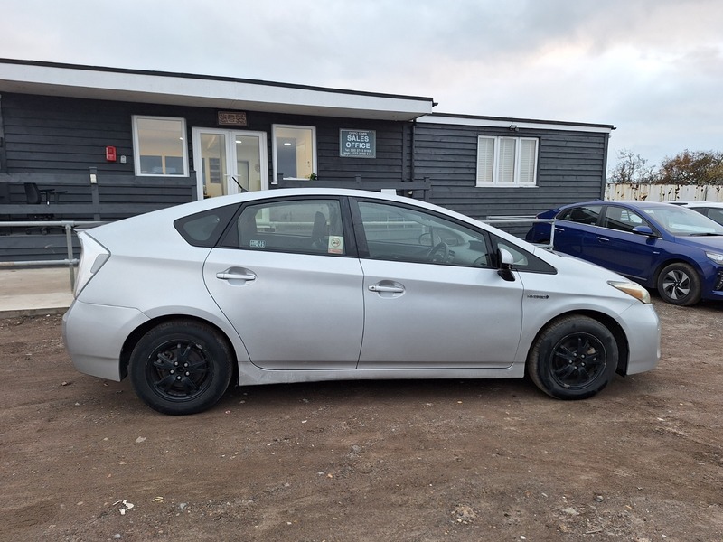 Used Toyota Prius 2016 for sale - 76510435: Photo 7