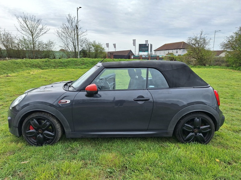 Used MINI Convertible 2018 for sale - 78083767: Photo 5