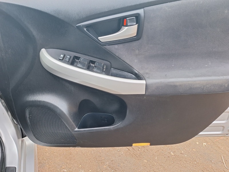 Used Toyota Prius 2013 for sale - 77072903: Photo 13