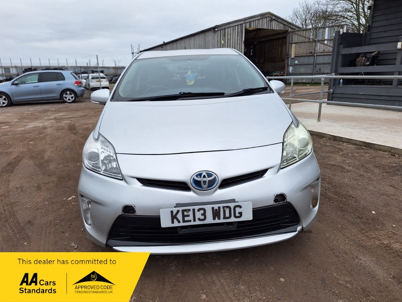 Used Toyota Prius 2018 for sale - 77072902: Photo 2