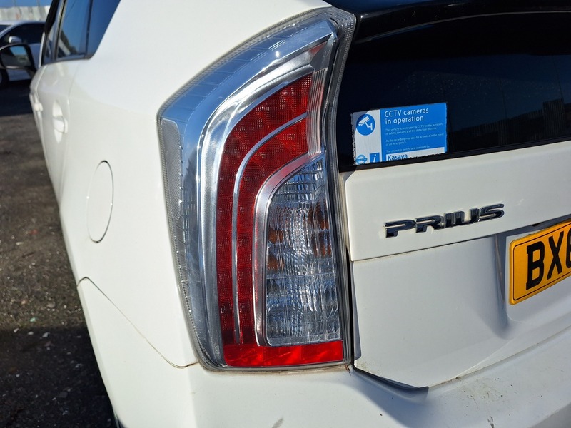 Used Toyota Prius 2022 for sale - 76643131: Photo 12