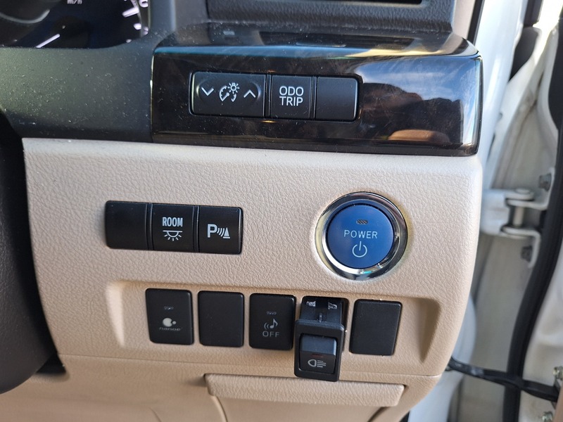 Used Toyota Vellfire 2023 for sale - 77264129: Photo 25