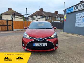 Used Toyota Yaris 2015 for sale - 74392003: Photo