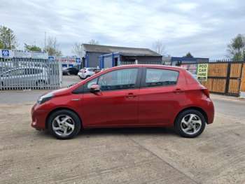 Used Toyota Yaris 2015 for sale - 74392003: Photo