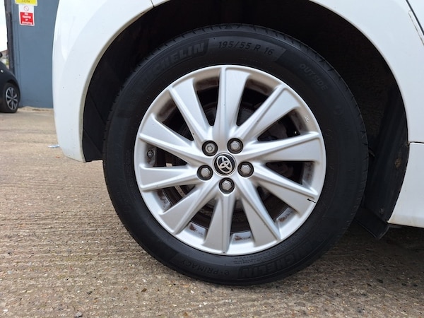 Used Toyota Yaris 2021 for sale - 74405165: Photo 33
