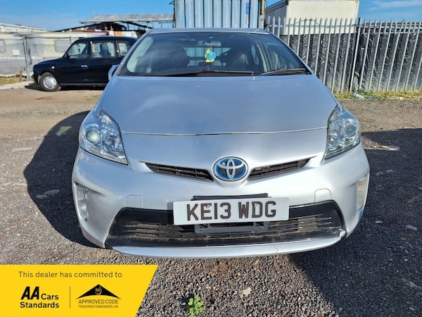 Used Toyota Prius 2018 for sale - 75236601: Photo 2