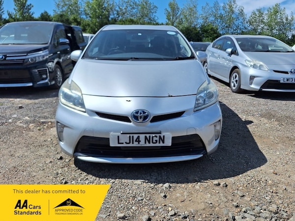 Used Toyota Prius 2018 for sale - 75236582: Photo 2