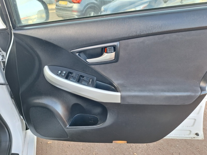 Used Toyota Prius 2013 for sale - 77072901: Photo 14