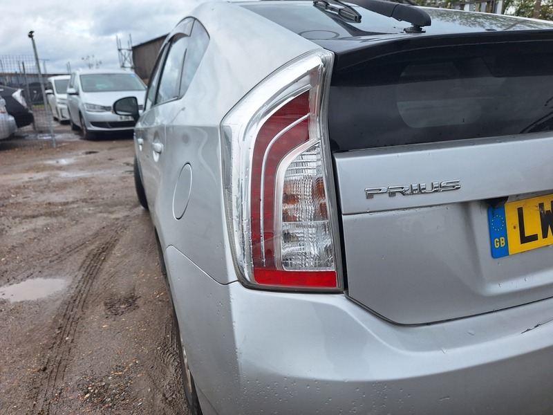 Used Toyota Prius 2018 for sale - 76357134: Photo 13
