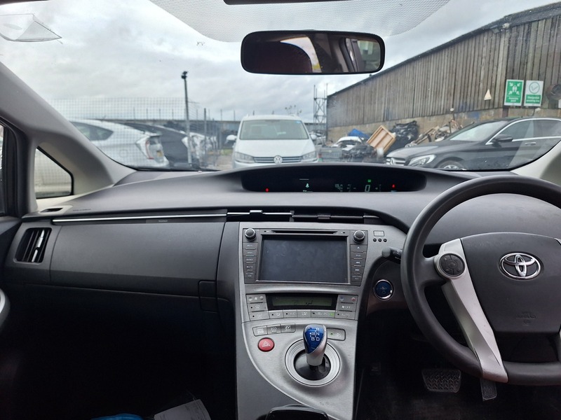 Used Toyota Prius 2018 for sale - 76357134: Photo 16