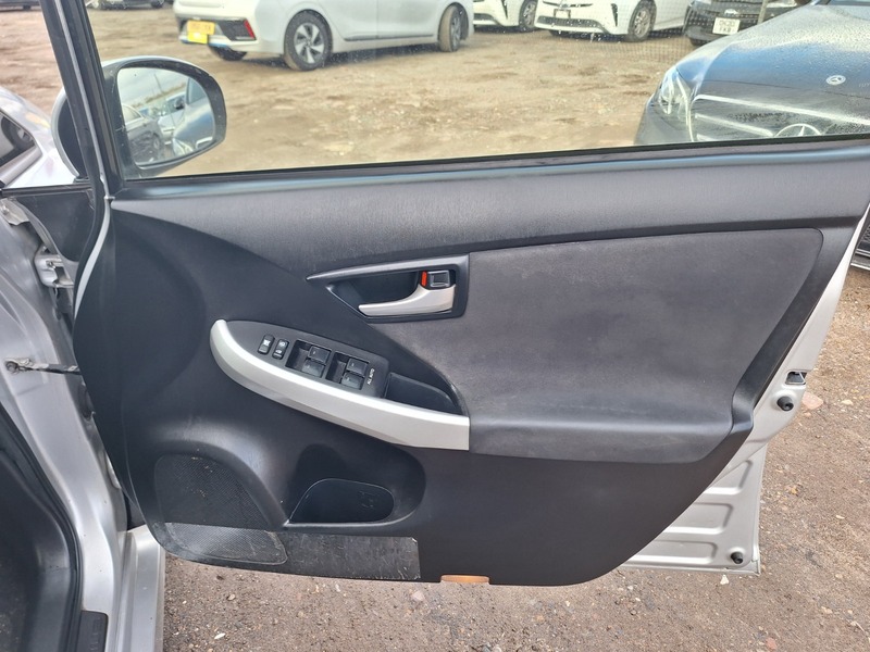 Used Toyota Prius 2019 for sale - 76520870: Photo 16