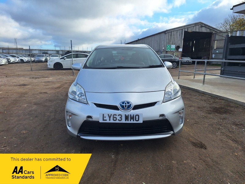 Used Toyota Prius 2019 for sale - 76520870: Photo 2