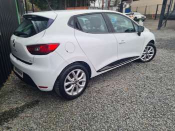 Used Renault Clio 2018 for sale - 74228824: Photo