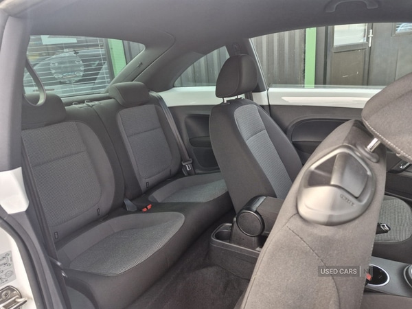 Used Volkswagen Beetle 2015 for sale - 76099653: Photo 6