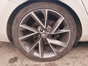 Used Skoda Superb 2018 for sale - 79338276: Photo