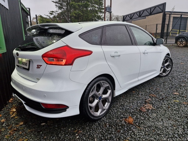 Used Ford Focus 2015 for sale - 76528473: Photo 3