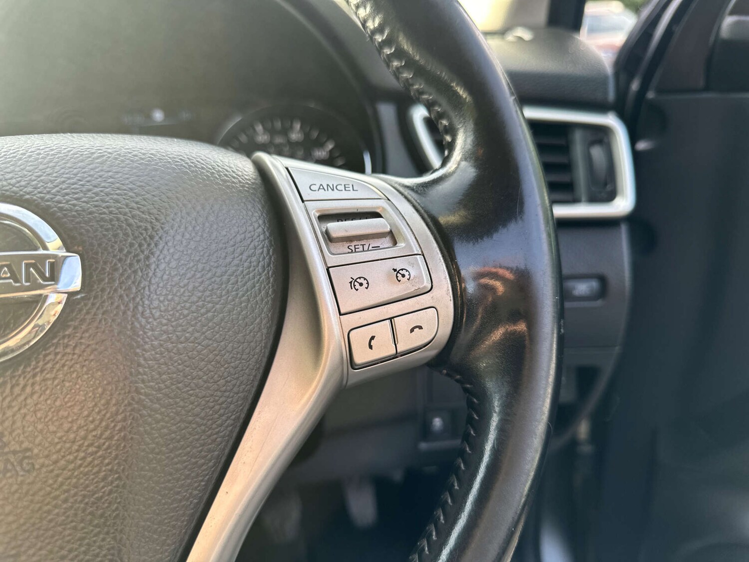 Used Nissan Qashqai 2015 for sale - 76382753: Photo 25