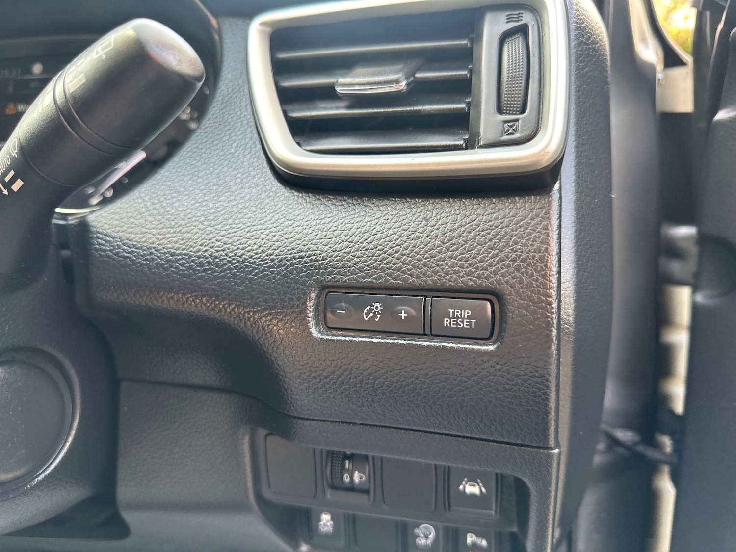 Used Nissan Qashqai 2015 for sale - 76382753: Photo 28